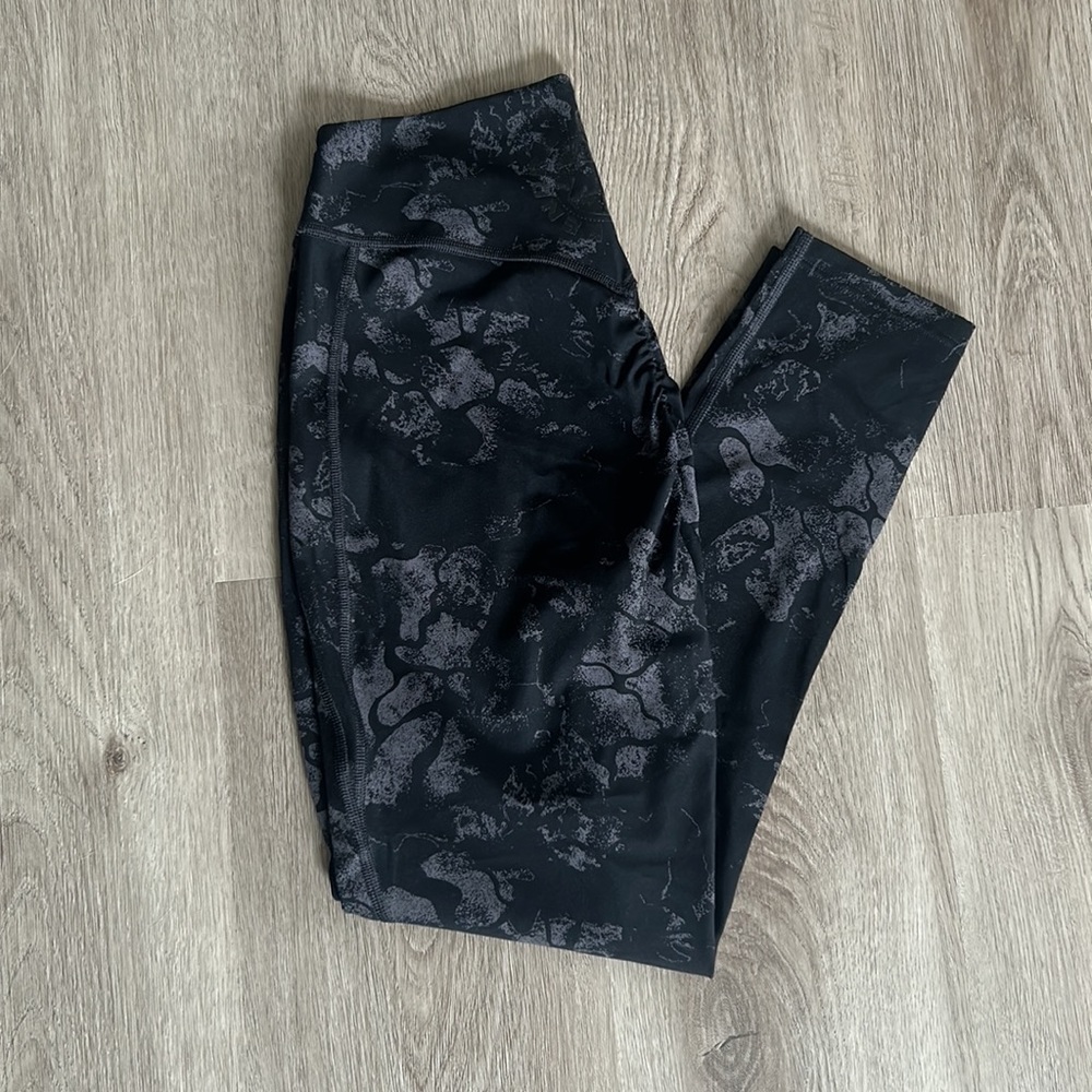 KKFIT X GYMSHARK leggings